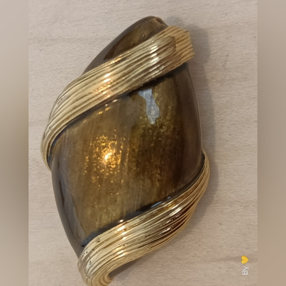 Nina Ricci Olive Green Glass and Gold Tone Swirl Brooch